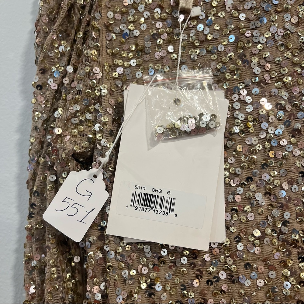 Mac Duggal Shimmering Gold Sequined Puff Shoulder Surplice Evening Gown -Reemoly - Picture 15 of 16